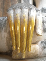 The hand of the seated Buddha at Wat Si Chum