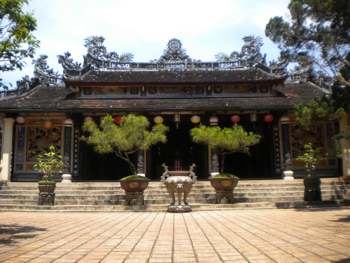 Tu Hieu Pagoda 4