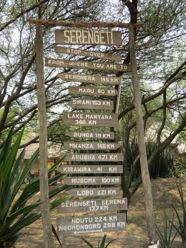 Serengeti 30 - Distances Sign