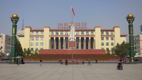 Chengdu 4 - Mao Statue (2)