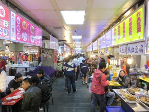 The new food court located at the basement level of the Shilin Night Market