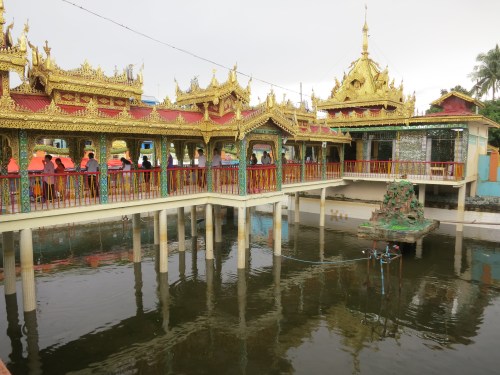 Botataung Paya 14 - Pond