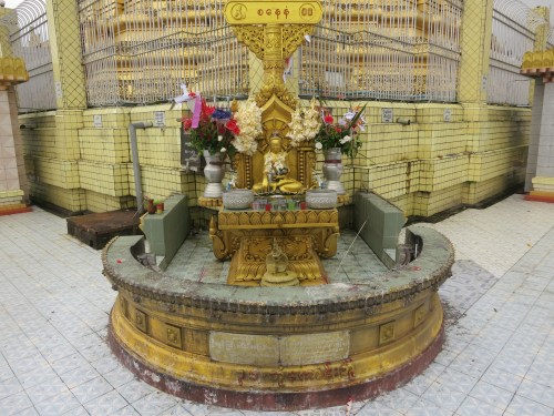 As is common throughout the country, there are 8 "stations" around the base of the pagoda, each corresponding to a particular day of the week (the Burmese recognize 8 days of the week, as opposed to the normal 7), in which visitors are supposed to pray at the altar corresponding to the day on which they were born