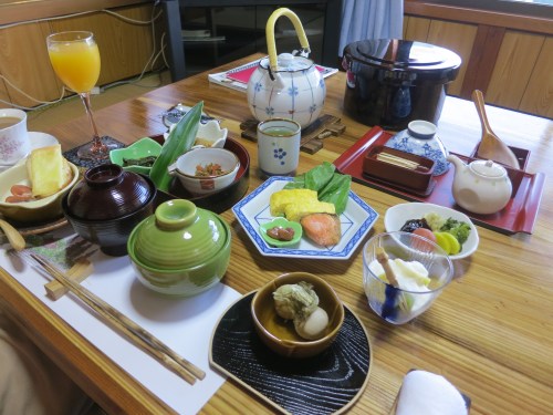 Breakfast before setting out for the second day of hiking